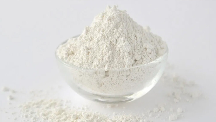 Kaolin powder and lukewarm water
